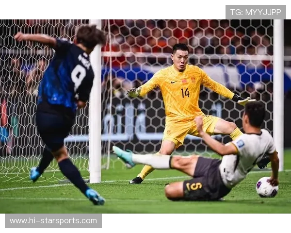 中国足球队备战世界杯预选赛 主帅强调团队协作与攻防平衡