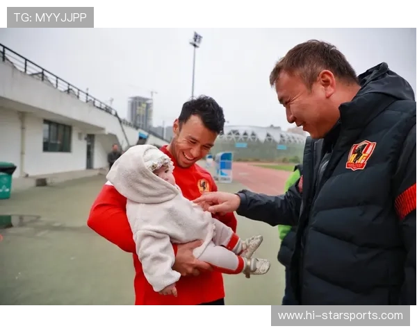 朴茨茅斯足球俱乐部近期动态聚焦阵容调整与新赛季备战进展解析全面 朴茨茅斯足球俱乐部近期动态聚焦阵容调整与新赛季备战进展解析全面